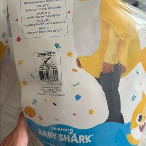 Baby shark costume